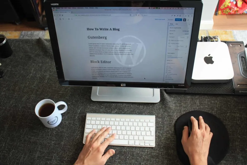Becoming a successful blogger